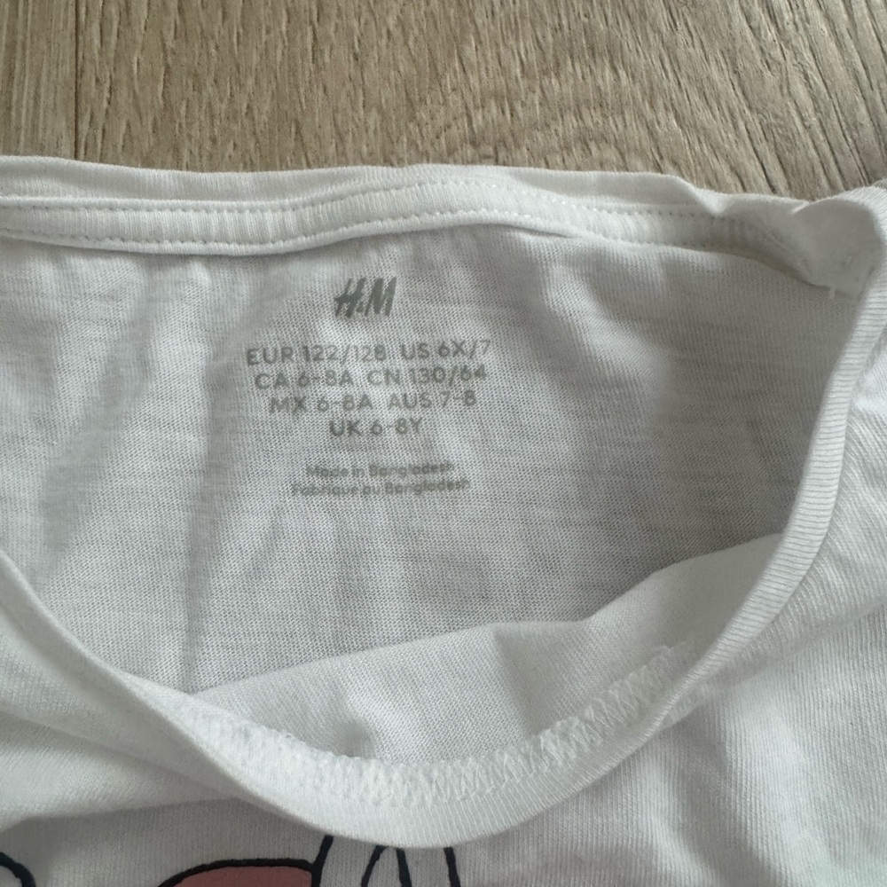 H&M tee bundle - Picture 3 of 10